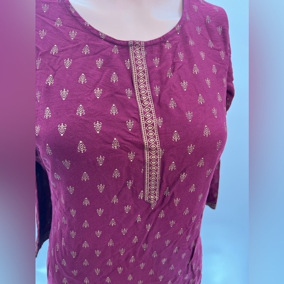 Women's Leaf Print Rayon Kurta | Yoke Embroidery, 3/4th Sleeve, Knee Length, S - Picture 2 of 3